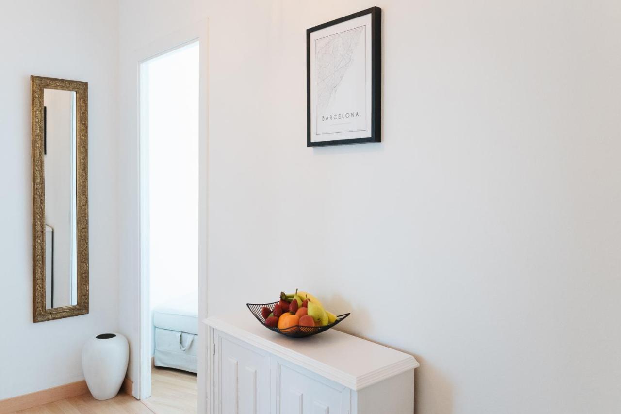 Sunny And Modern Apartment Ideal For Groups Barcelona Bagian luar foto