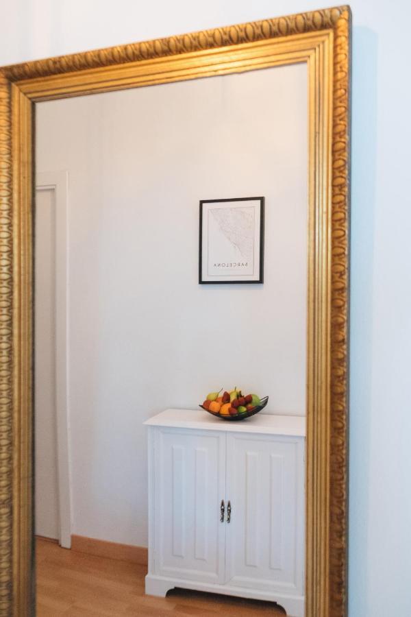 Sunny And Modern Apartment Ideal For Groups Barcelona Bagian luar foto