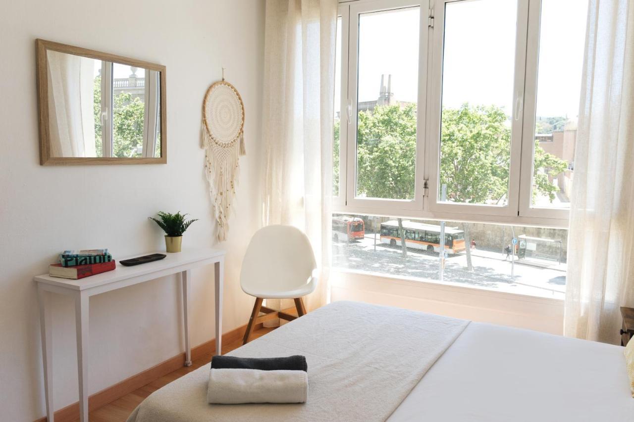 Sunny And Modern Apartment Ideal For Groups Barcelona Bagian luar foto