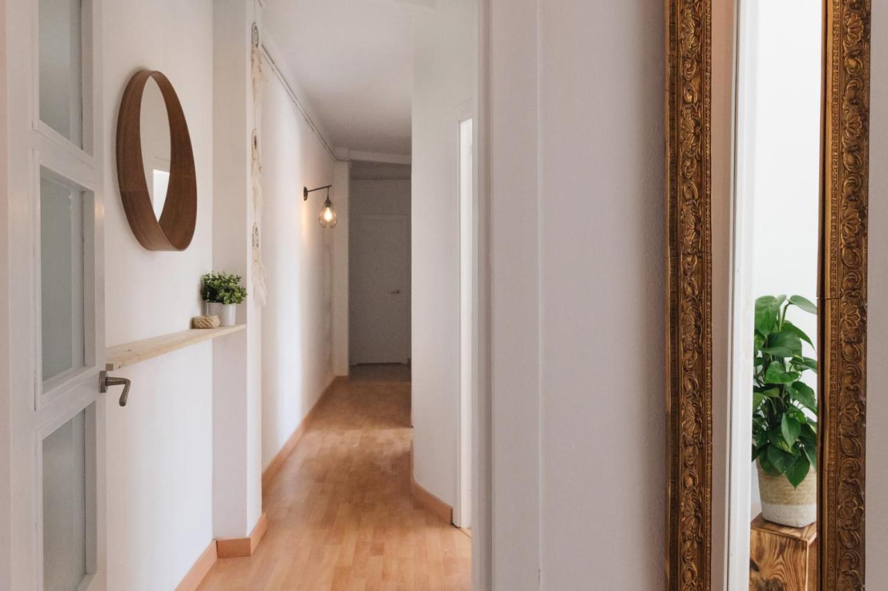 Sunny And Modern Apartment Ideal For Groups Barcelona Bagian luar foto