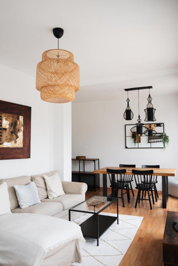 Sunny And Modern Apartment Ideal For Groups Barcelona Bagian luar foto